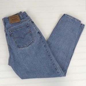 Vintage Levi’s 550 relaxed fit high rise mom jeans